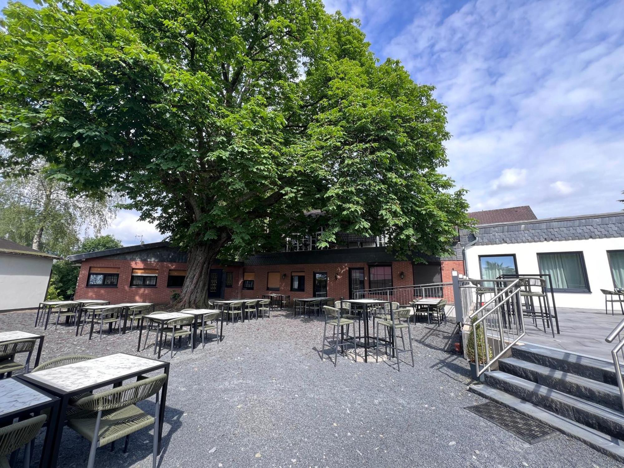 Hotel Haus Kuckenberg Burscheid Exterior foto